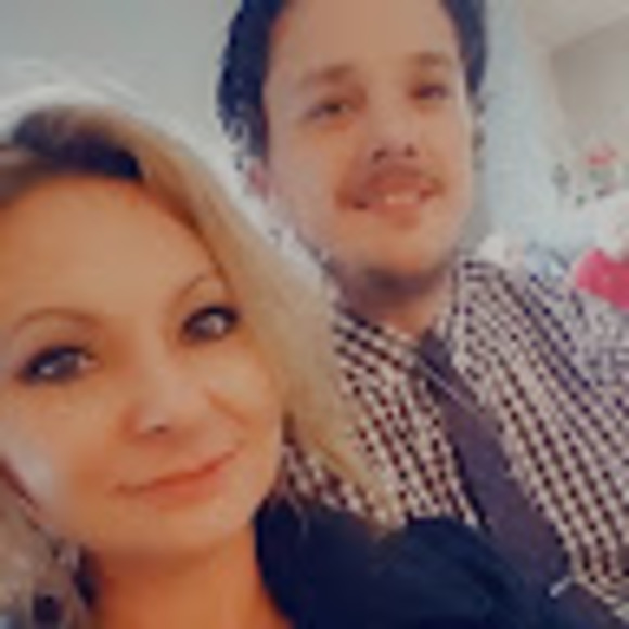 Meet your Posher, Tabitha - Picture 1 of 1